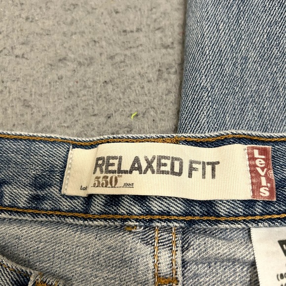 Levis Jeans Mens 33x34 Blue Denim 550 Relaxed Fit Light Wash American Work Wear - Picture 13 of 15